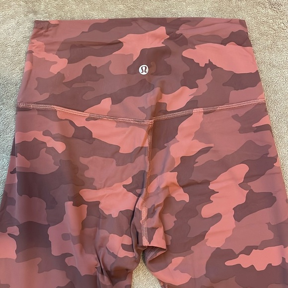 Lululemon Align High-Rise Pant 28" Heritage 365 Camo Brier Rose Multi - Picture 3 of 6